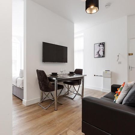 York Villas Free Parking Included Liverpool Buitenkant foto